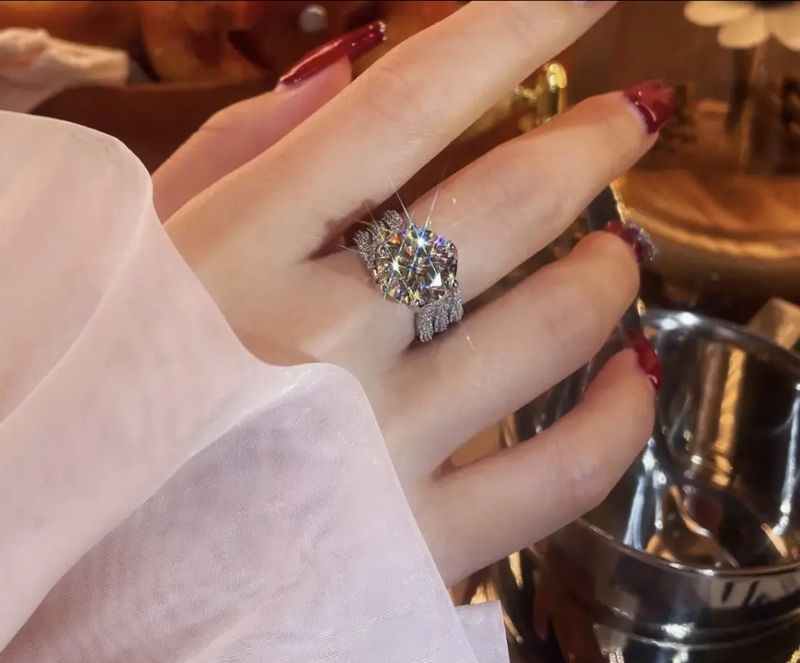 Super Sparkling Diamond Ring