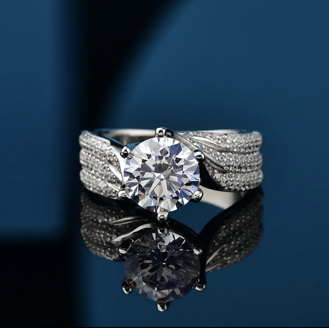 Super Sparkling Diamond Ring